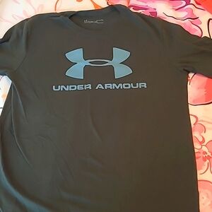 Under Armour Men's Gray Shirt Size Small